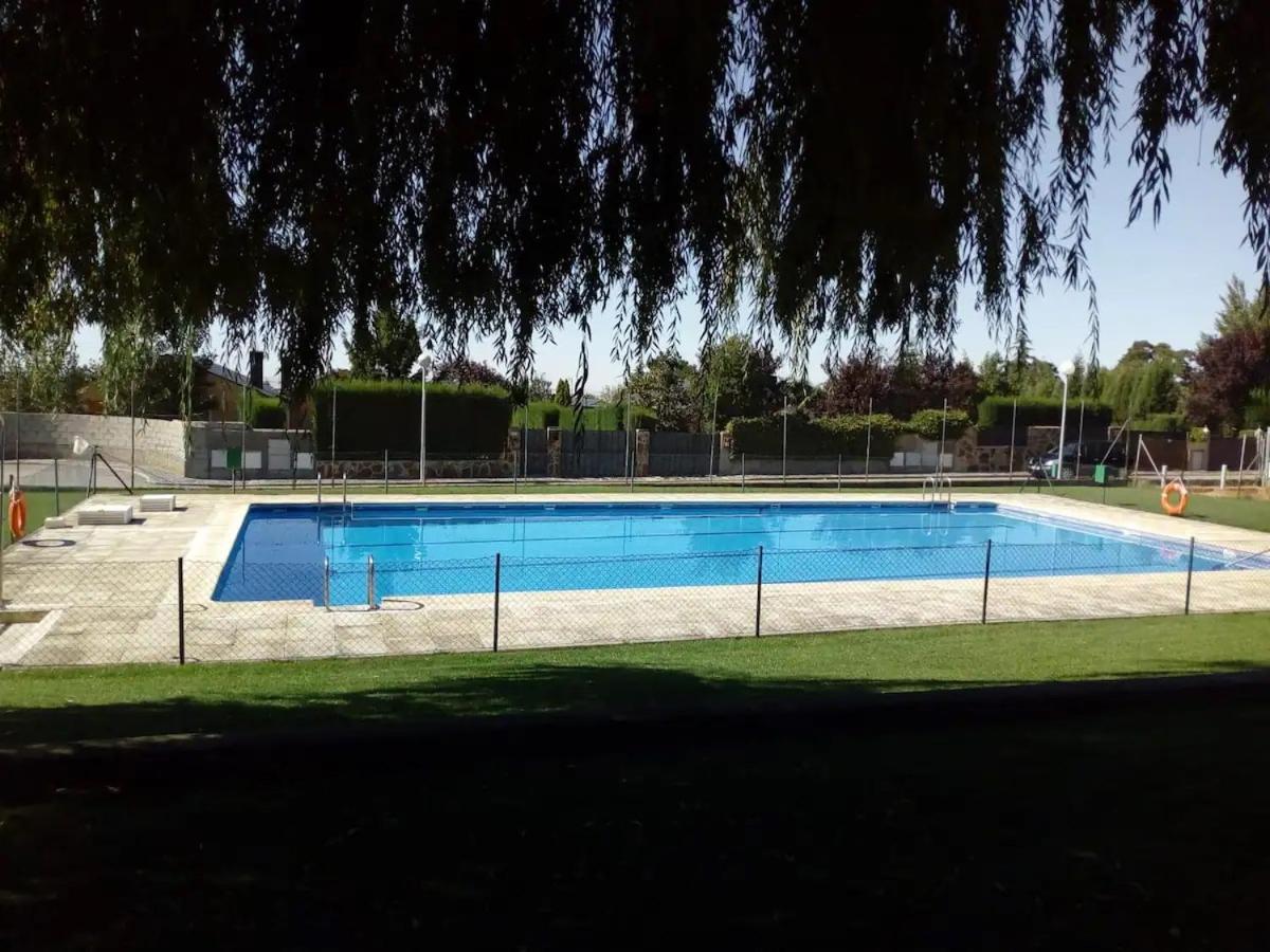 Acogedor Chalet En Otero De Herreros!!! Segovia Kültér fotó